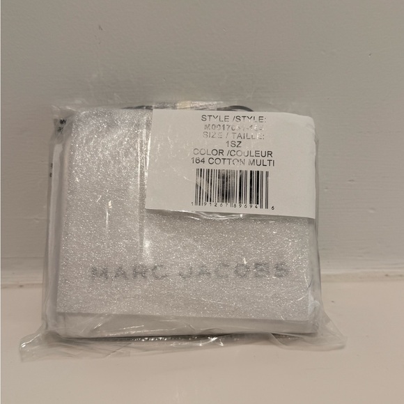 NWT Marc Jacobs compact wallet - cotton multi - Picture 8 of 8